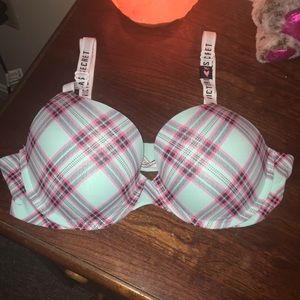 NWOT VICTORIAS SECRET BRA 🌸
